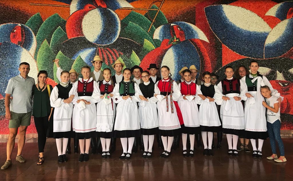 Sendergő előadása Kelenyében